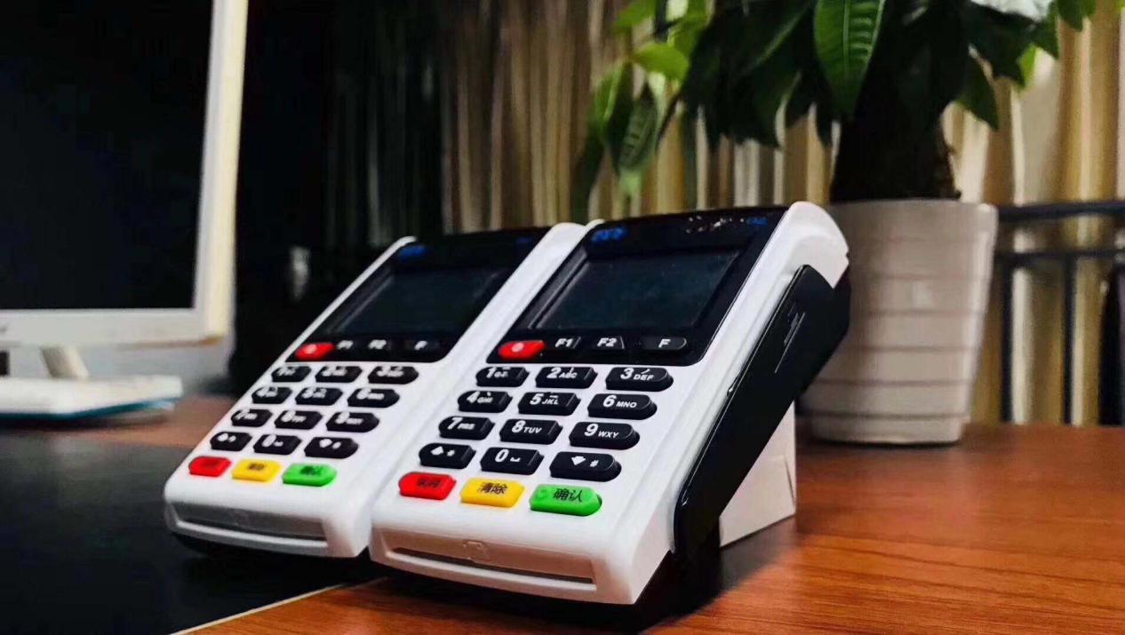 大POS機(jī)與小POS機(jī)應(yīng)該怎么選擇？ 